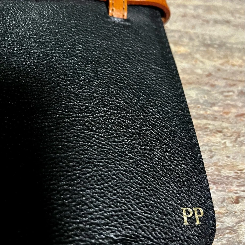 Mark & Graham pebble grain leather sleeve with many compartments